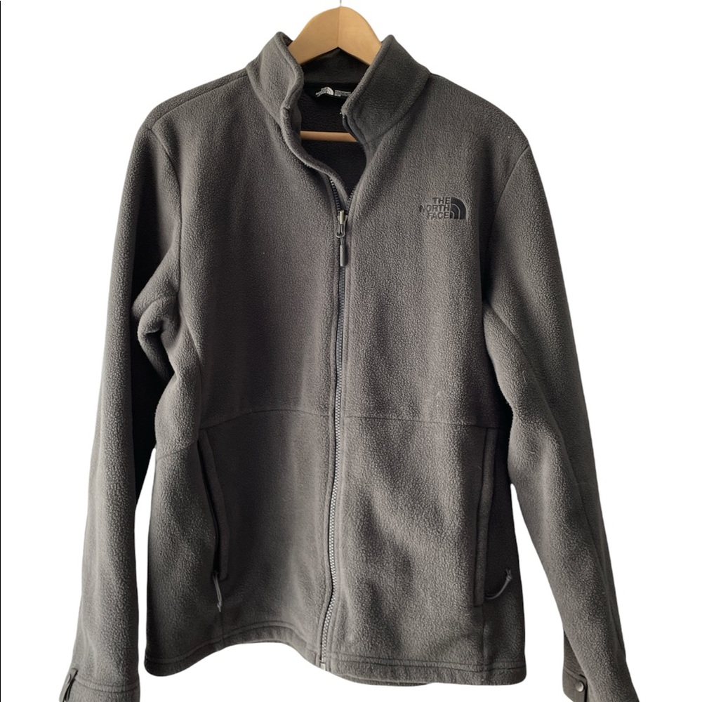 The North Face Men’s Medium Gray Fleece Jacket